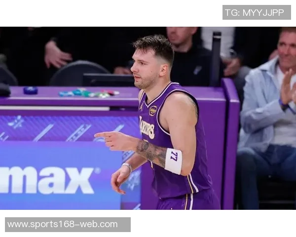 东契奇强调球队需稳健收官拉拉维亚与艾顿表现出色助力逆转胜利 东契奇强调球队需稳健收官拉拉维亚与艾顿表现出色助力逆转胜利